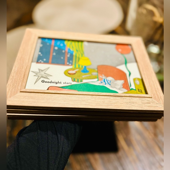 Wooden Frame with Illustrated Art - Picture 13 of 15